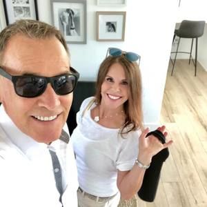 Meet your Posher, Sharona